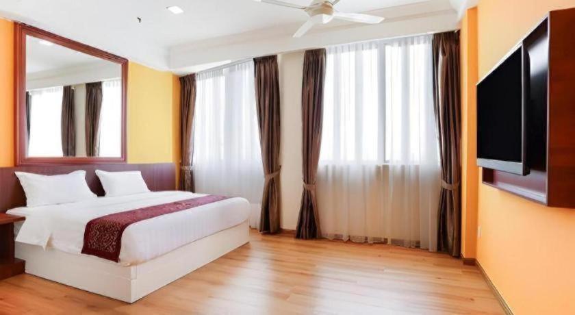 Oyo 90892 L&E Hotel Seremban Kültér fotó